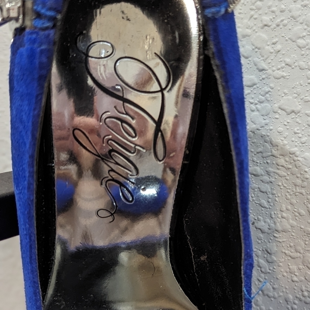 Fergie electric blue high pumps - Picture 4 of 6